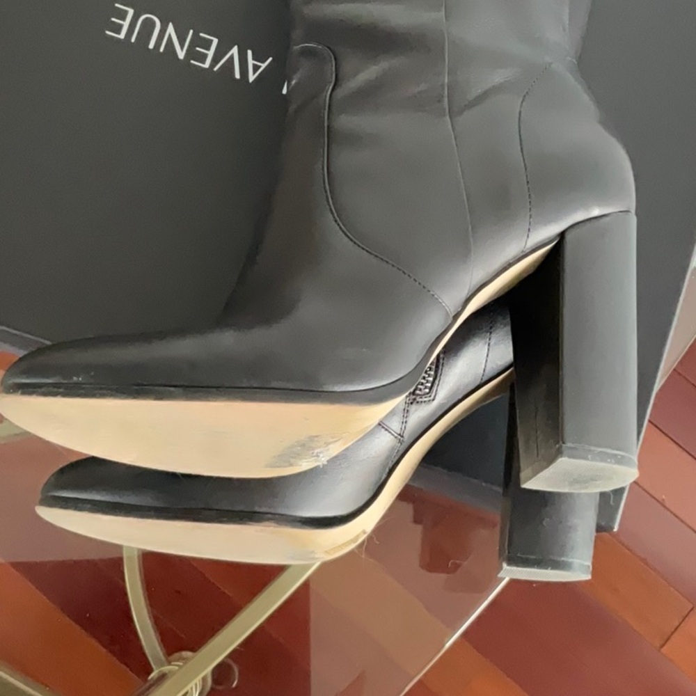 Saks Fifth Avenue Black Leather Calf Boots / Size 8.5M - Picture 8 of 16